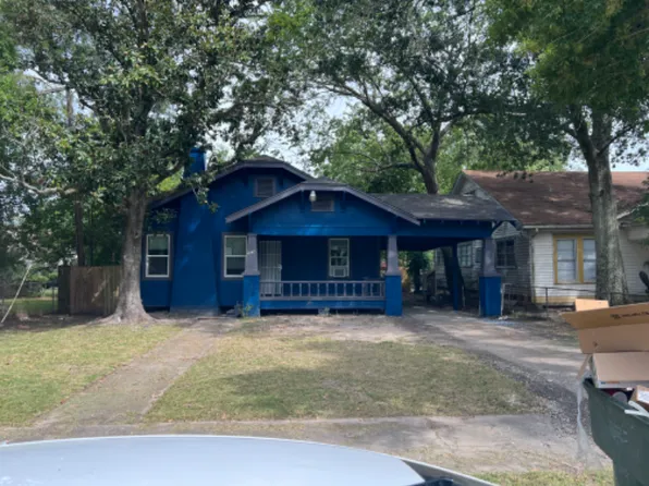 3234 8th St, Port Arthur, TX 77642