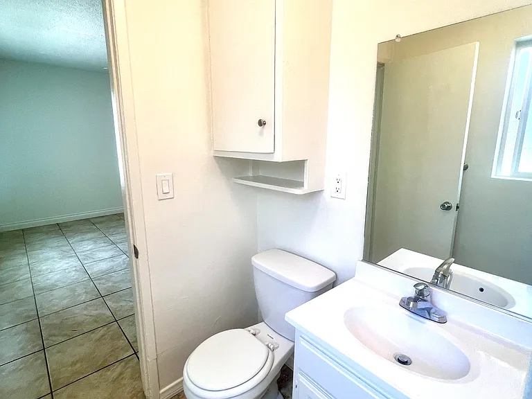 3737 Midvale Ave #3A — Photo 4