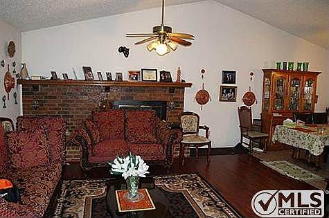 2nd image of 2317 Bellbrook Ln
