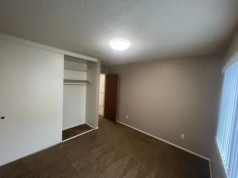 Fairview Apartments — Photo 21
