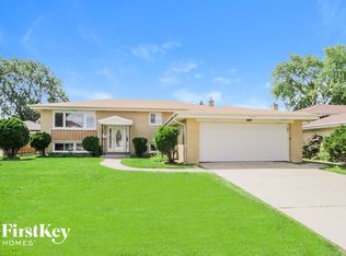 1655 W Woodland Ave, Addison, IL 60101