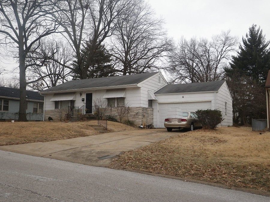 2nd image of 8934 Saint Cyr Dr