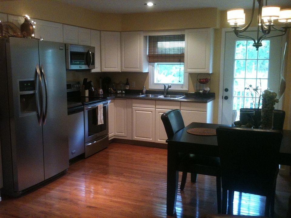 1st image of 310 Southloop Dr