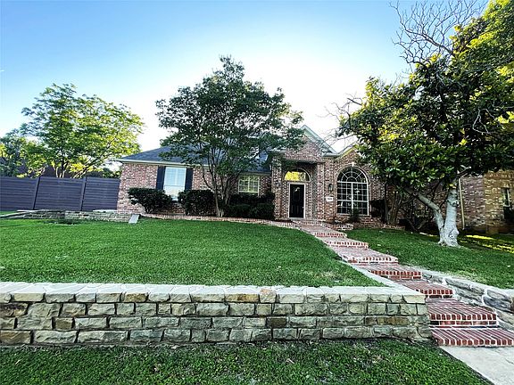 3rd image of 1829 Trail Ridge Ln