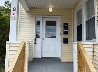 6 Dorchester St, Worcester, MA 01610