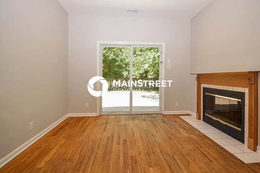 8021 Midlothian Way — Photo 4