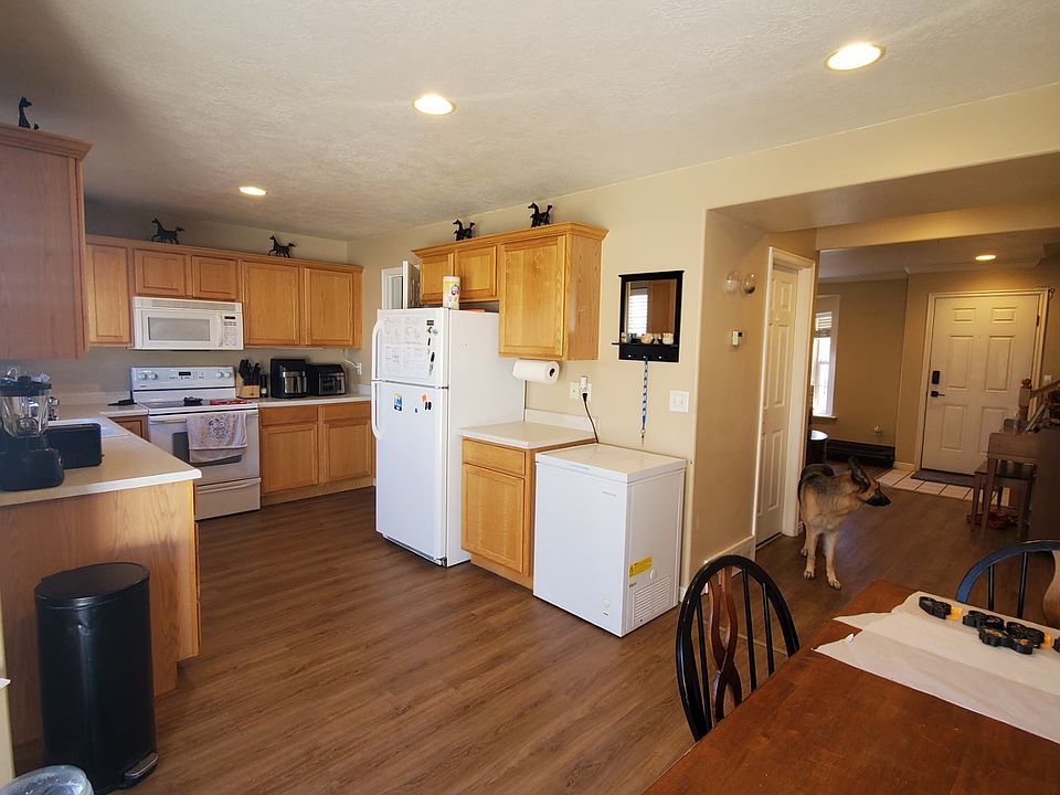 Dining room and Kitchen that receives ample direct sunlight during the day