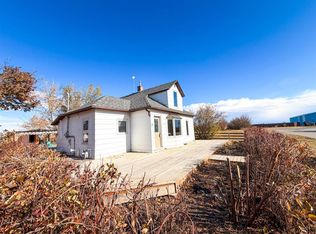 112 S 5th St, Rocky View County, AB T4A1G6