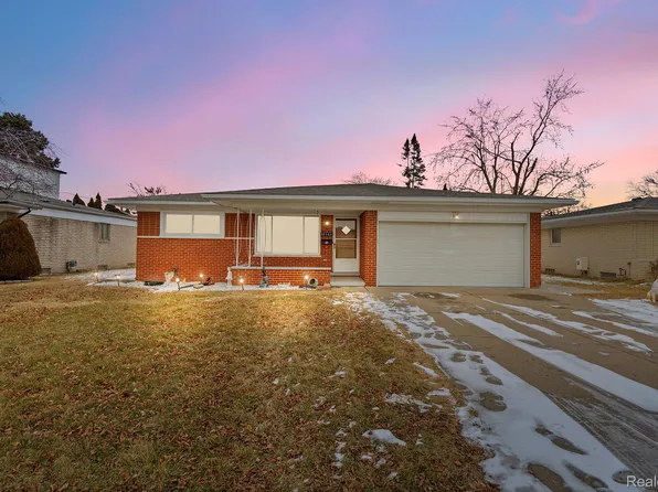 35564 Lana Ln, Sterling Heights, MI 48312