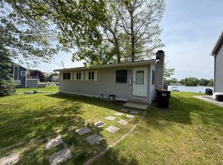 121 Nottingham Dr, Brooklyn, MI 49230