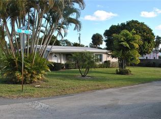 515 SE Alamanda Way, Stuart, FL 34996