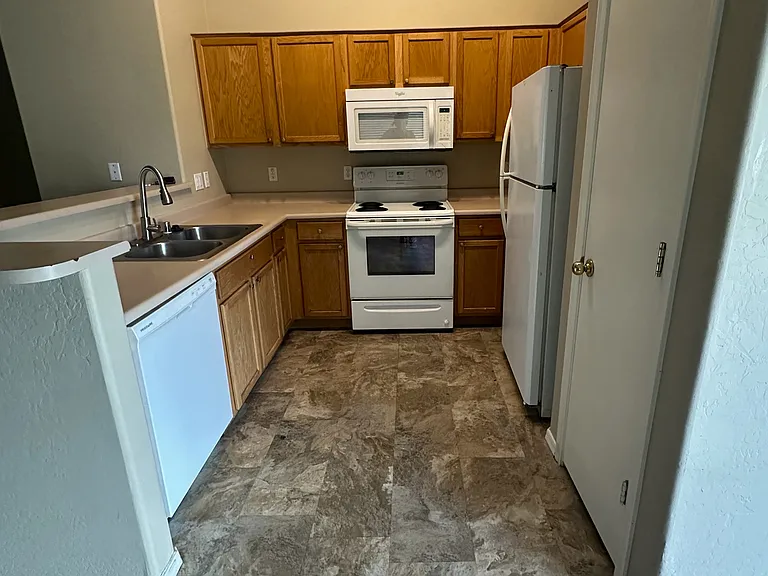 13235 W Banff Ln — Photo 6