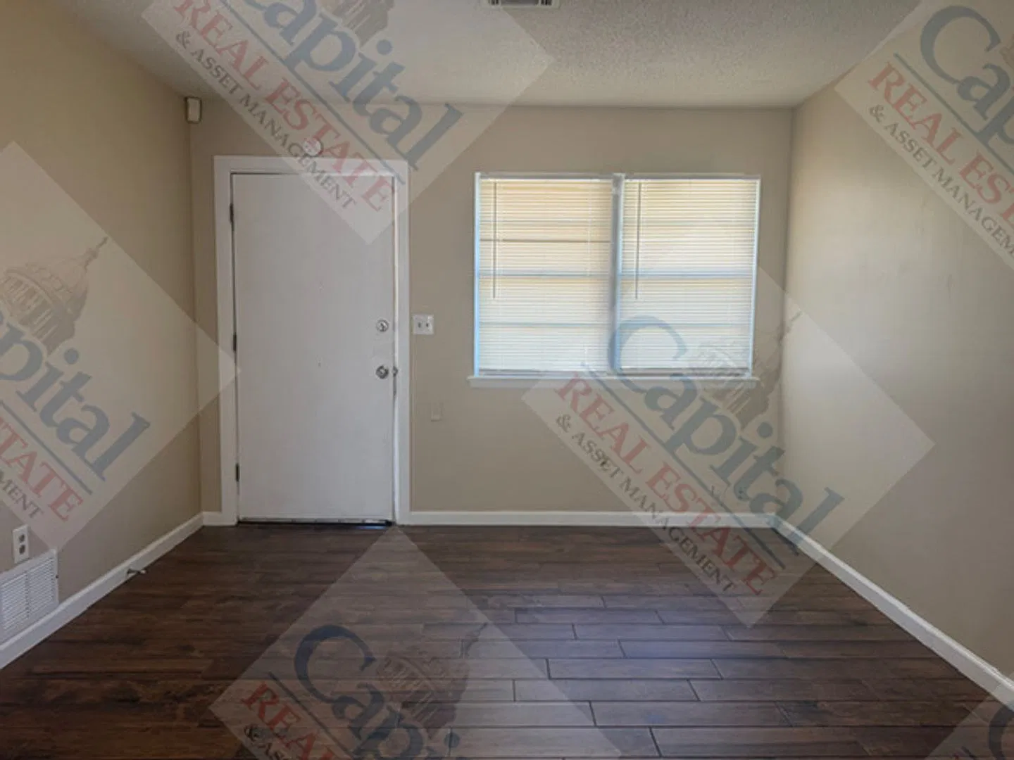 Cute Home Available! — Photo 4