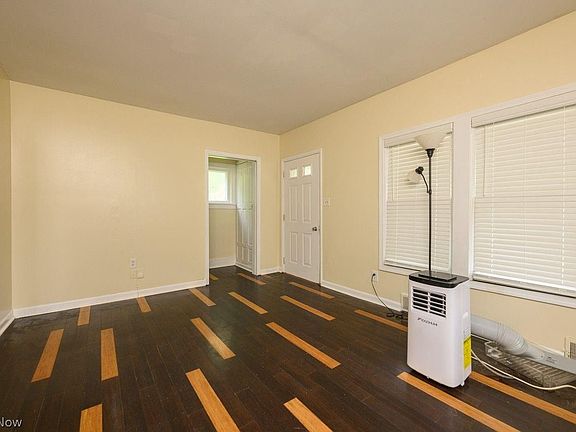 4th image of 1838 Ford Ave