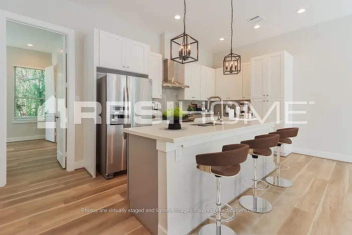 3 bed, 2.5 bath, 1474 sqft, $2,025 — Photo 2