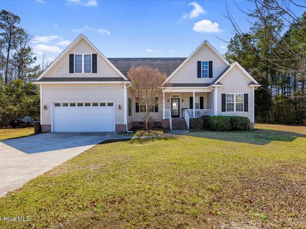 916 Sloop Point Loop Road, Hampstead, NC 28443