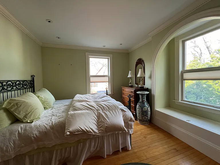 12 Brook St — Photo 6