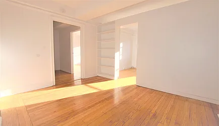 Rented by Manhattan Realty Group