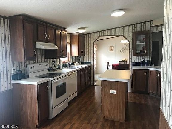 3rd image of 8304 Edie Hill Rd SE