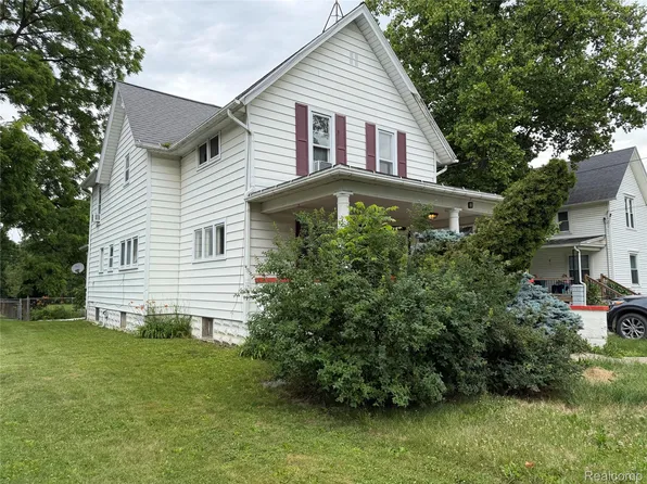 718 River St, Owosso, MI 48867
