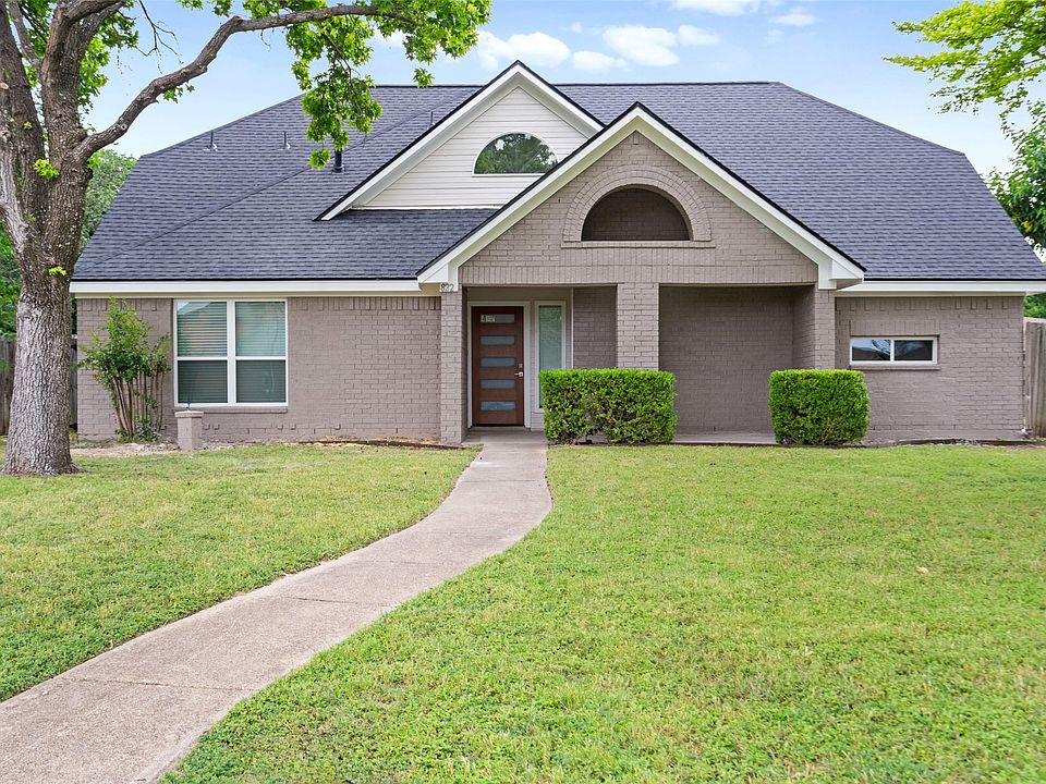 1st image of 822 Aspen Ln