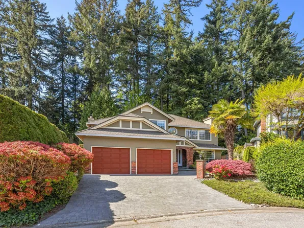 2465 Berton Pl, North Vancouver, BC V7H 2W9