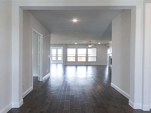 5th image of 333 Savannah Ln