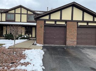 21 Parkplace N, Allen Park, MI 48101