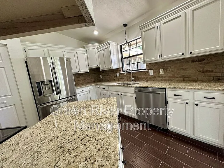 3288 Deerfield Pointe Dr — Photo 7