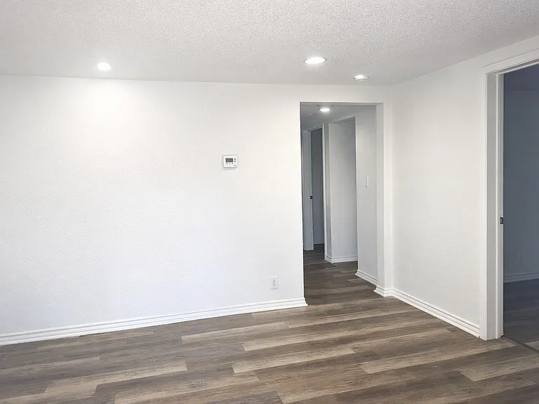 564 S Stuart St — Photo 2