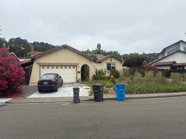 1142 Lea Dr, Novato, CA 94945