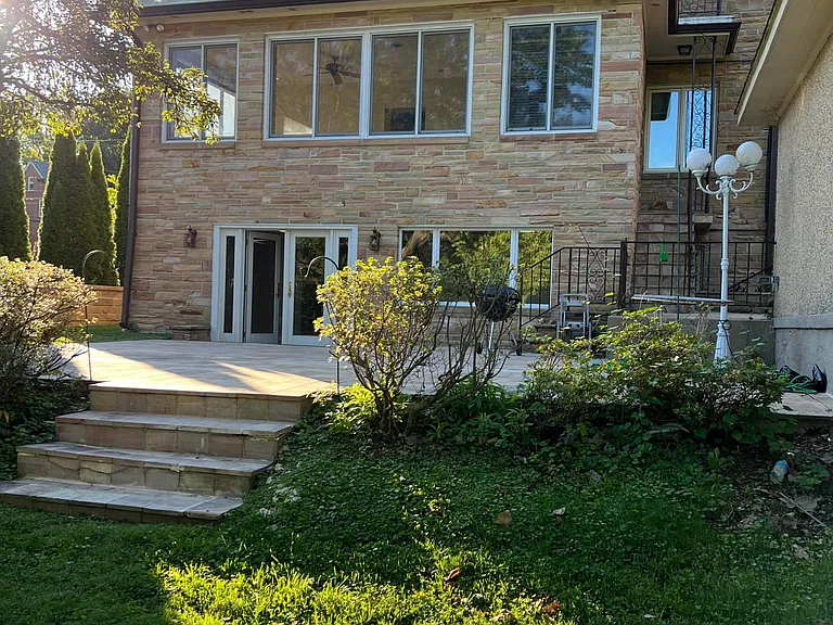 house rear faces West