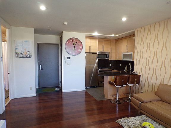 3rd image of 31-32 Union St #3G