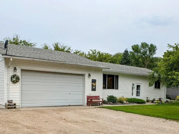1007 5th St SE, Barnesville, MN 56514