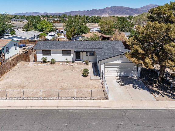 2nd image of 1066 Green Valley Dr