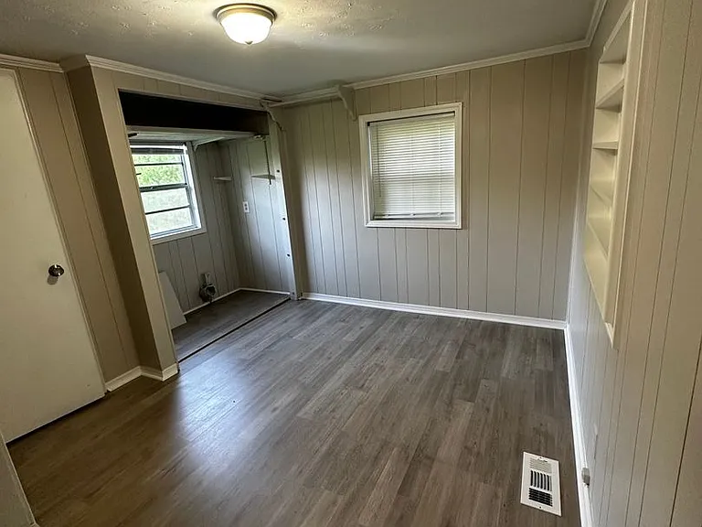 742 Old Sulphur Springs Rd — Photo 30