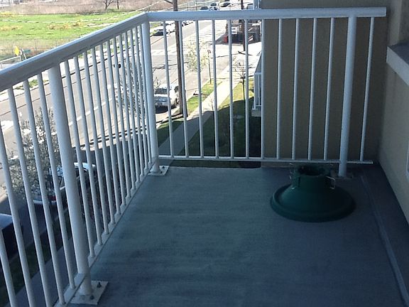 4th image of 260 Beach 81 St #4M