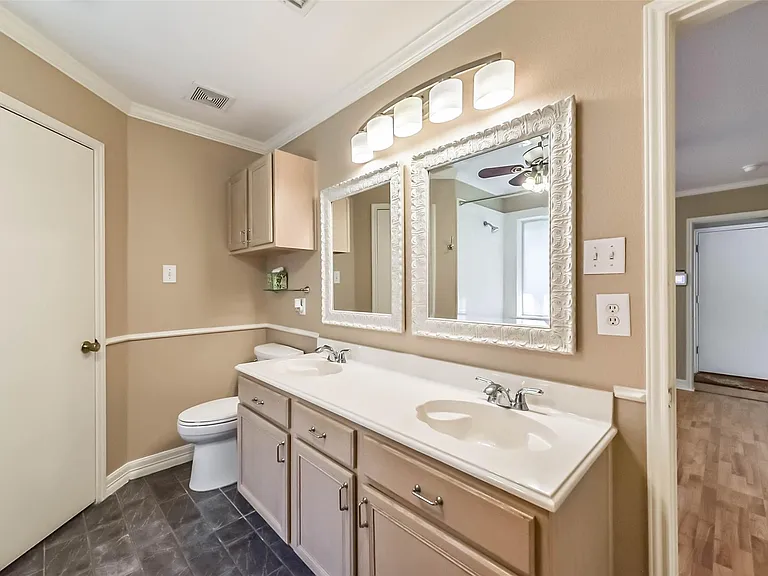 4111 Hermitage Hollow Ln — Photo 23