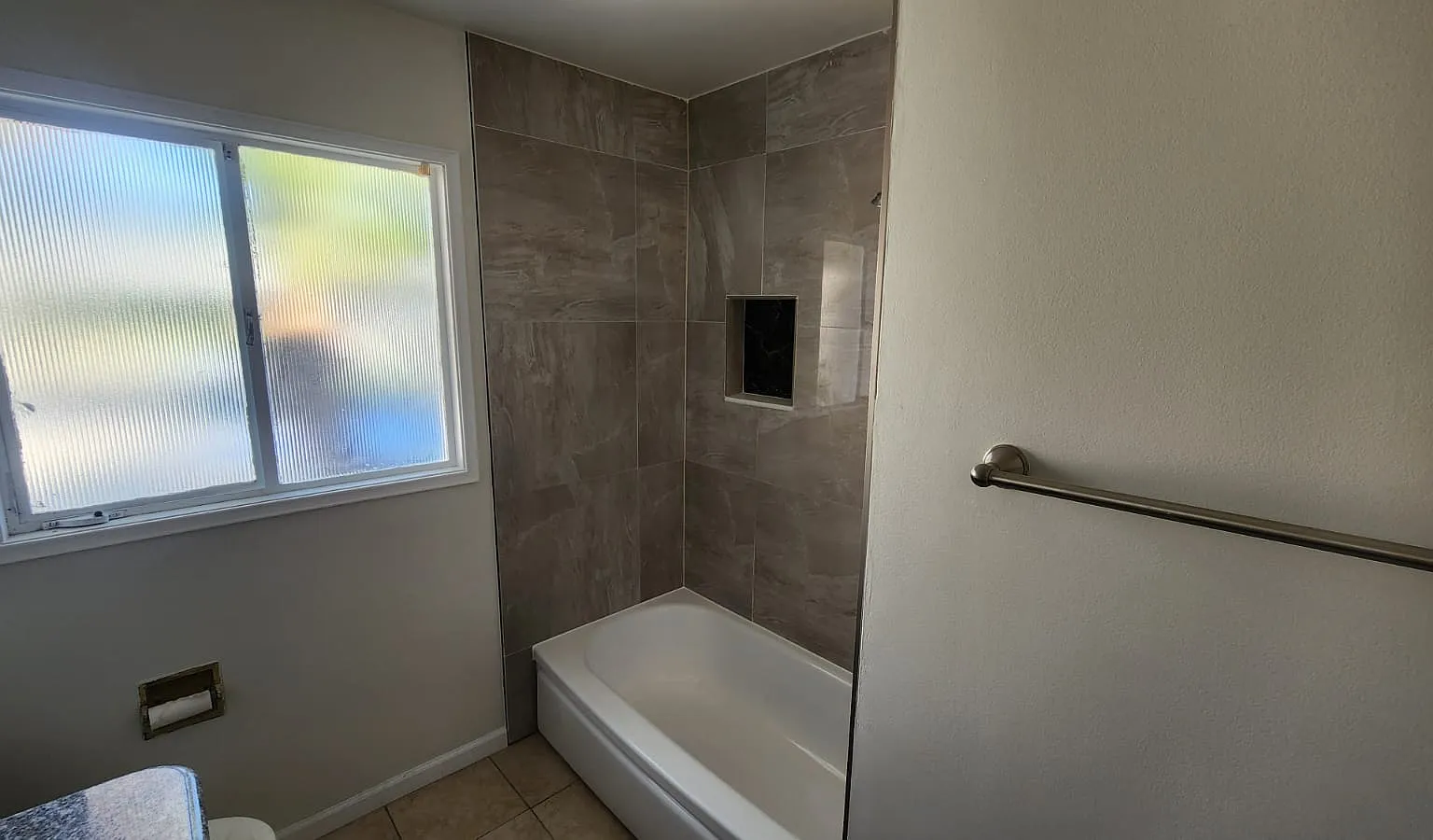3 bed, 1432 sqft, $3,800 — Photo 1