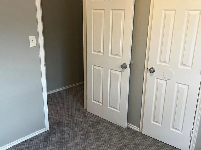 305 Casie Ct — Photo 11