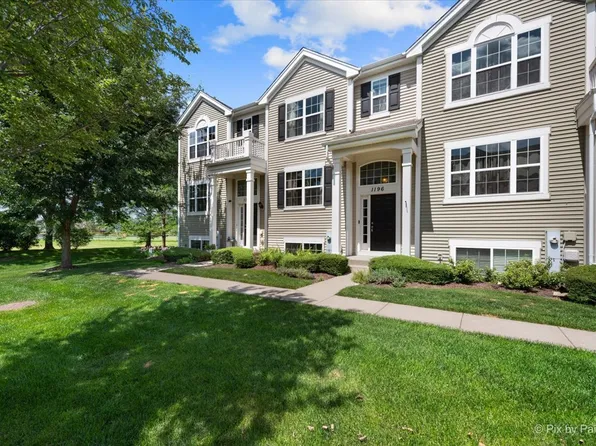 1196 Alta Vista Dr, Hampshire, IL 60140