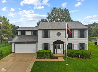 555 Hyannis Dr, Avon, IN 46123