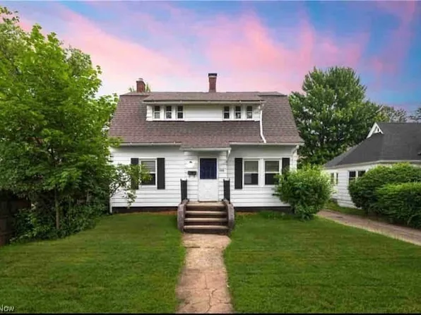 4435 W 228th St, Fairview Park, OH 44126