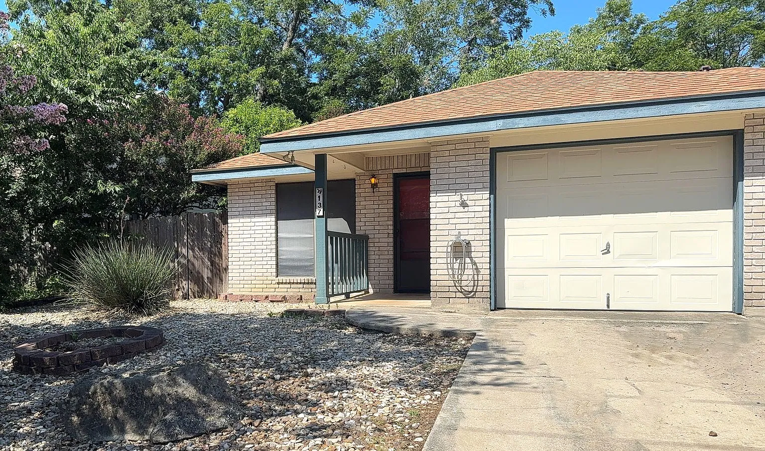 2 bed, 1181 sqft, $1,200 — Photo 1