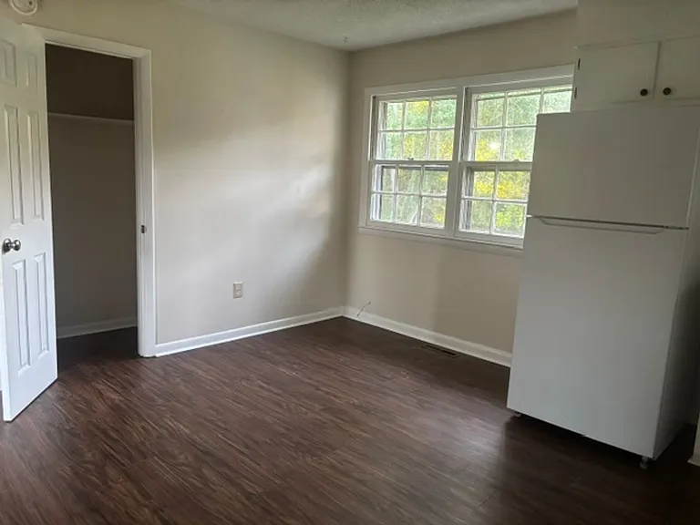 312 Woodhaven Dr — Photo 4