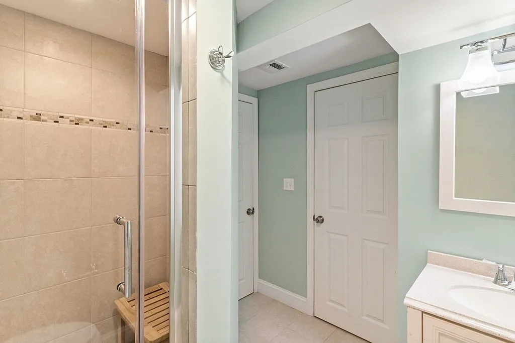 4 bed, 2798 sqft, $4,000 — Photo 4