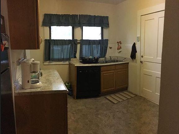 3rd image of 105 McClelland St