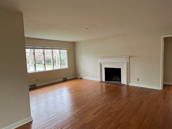 4th image of 121 View Street