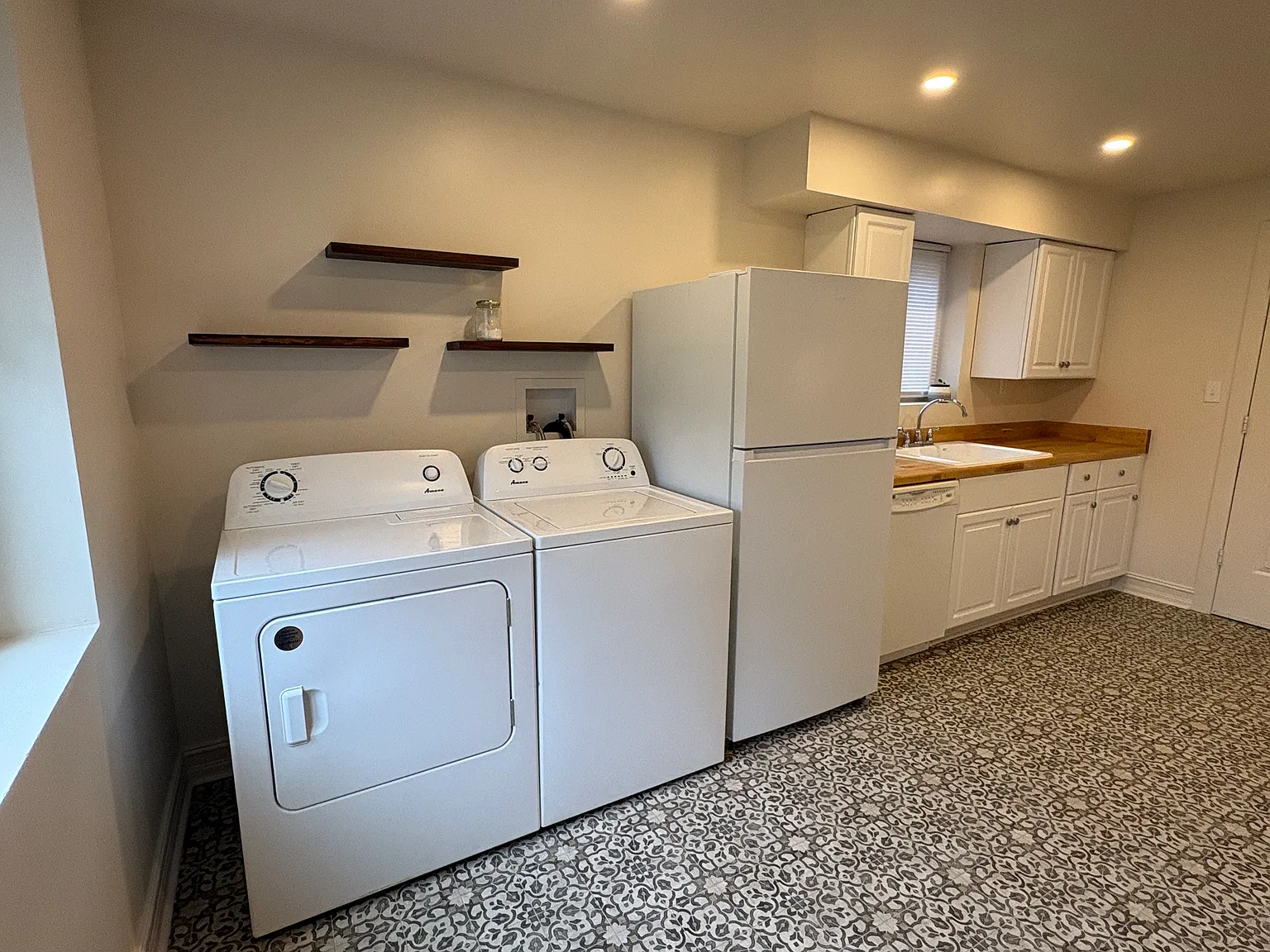 2 bed, 1200 sqft, $1,550 — Photo 4