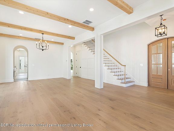 4th image of 244 Cortez Rd